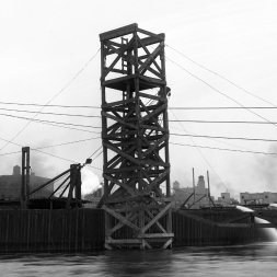 Letting water out of cofferdam at Pier #3